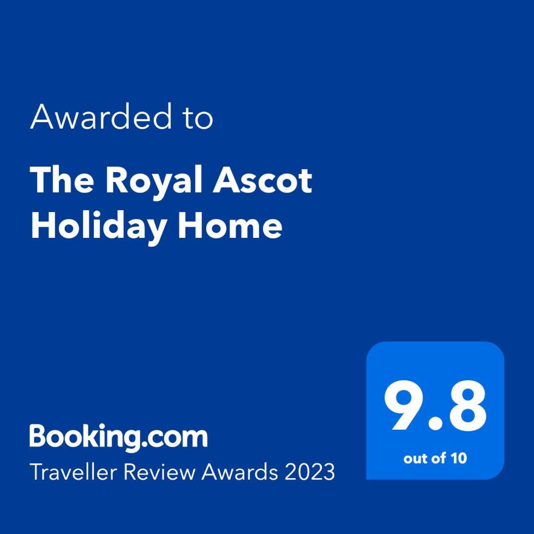 The Royal Ascot Holiday Home อลีบาก ภายนอก รูปภาพ